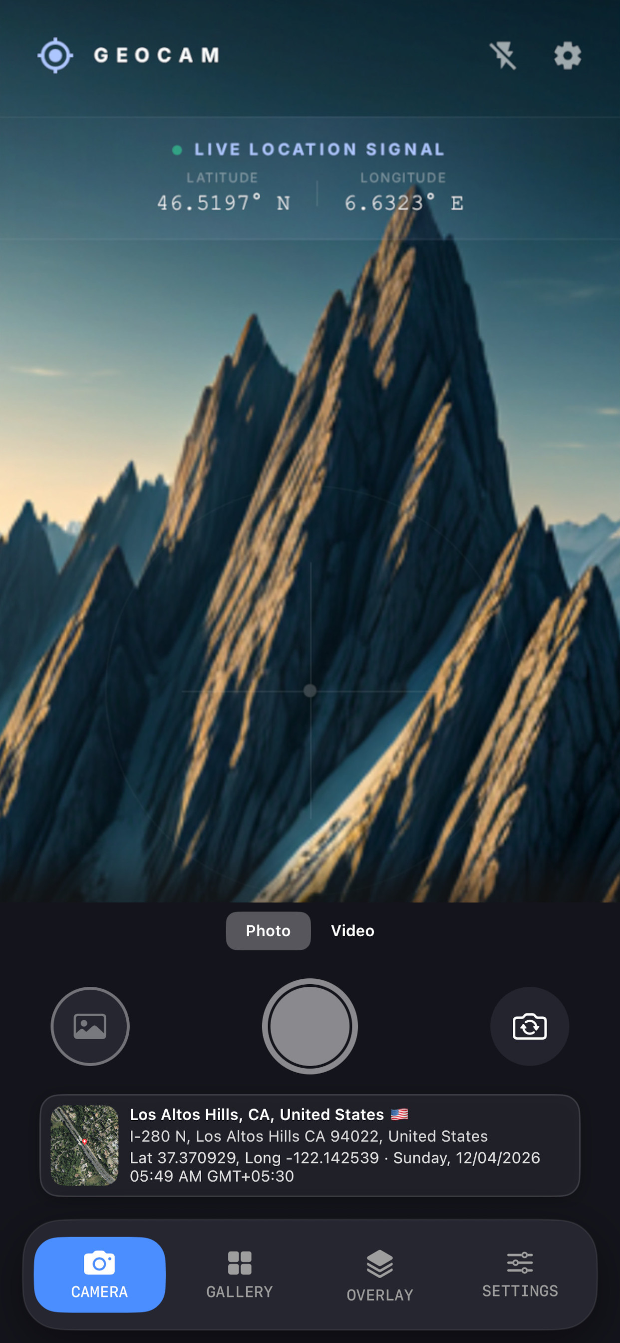 Settings for aspect ratio, resolution and self-timer.
